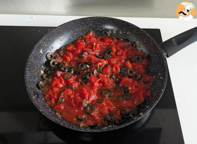 Passo 3 - Macarrão ao molho de azeitona: econômico, saboroso e fácil de preparar!