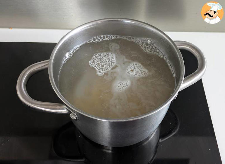 Passo 4 - Macarrão ao molho de azeitona: econômico, saboroso e fácil de preparar!