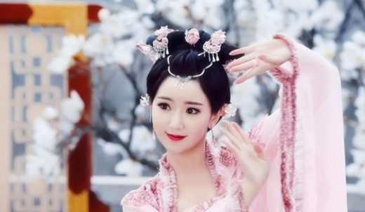 毛晓彤跳了九万字，热舞视频引爆网络！