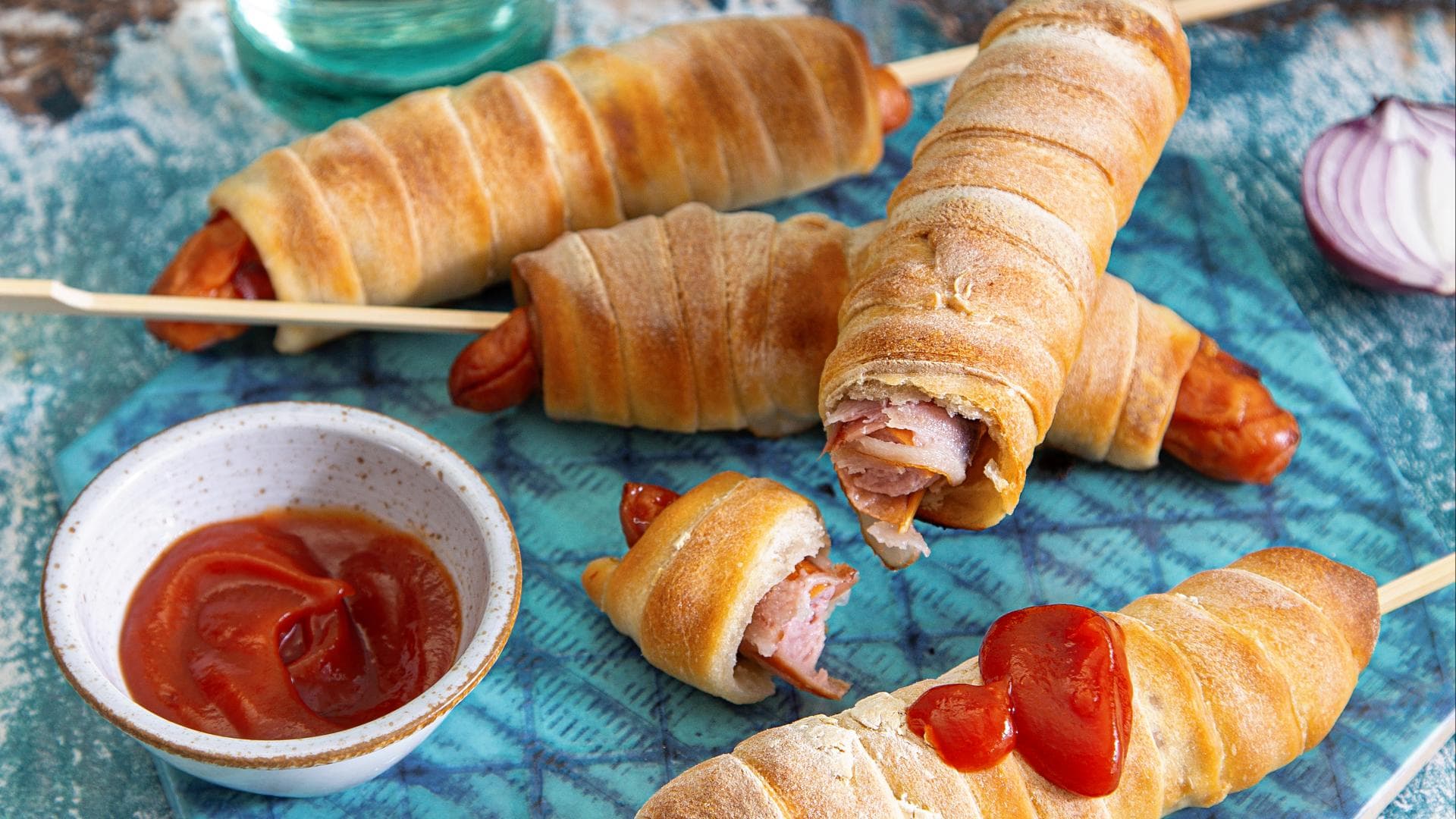 Stockbrot aus fertigem Pizzateig