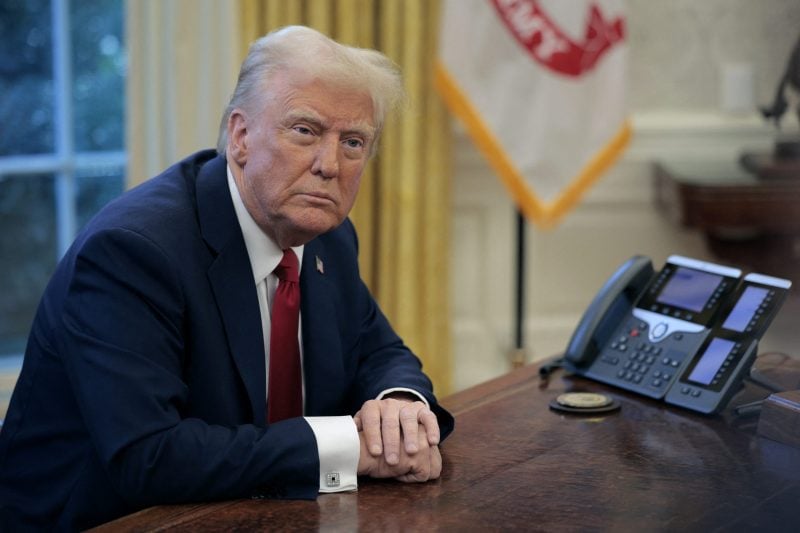 Trump signs emergency order to protect US-held revenue from Venezuela oil