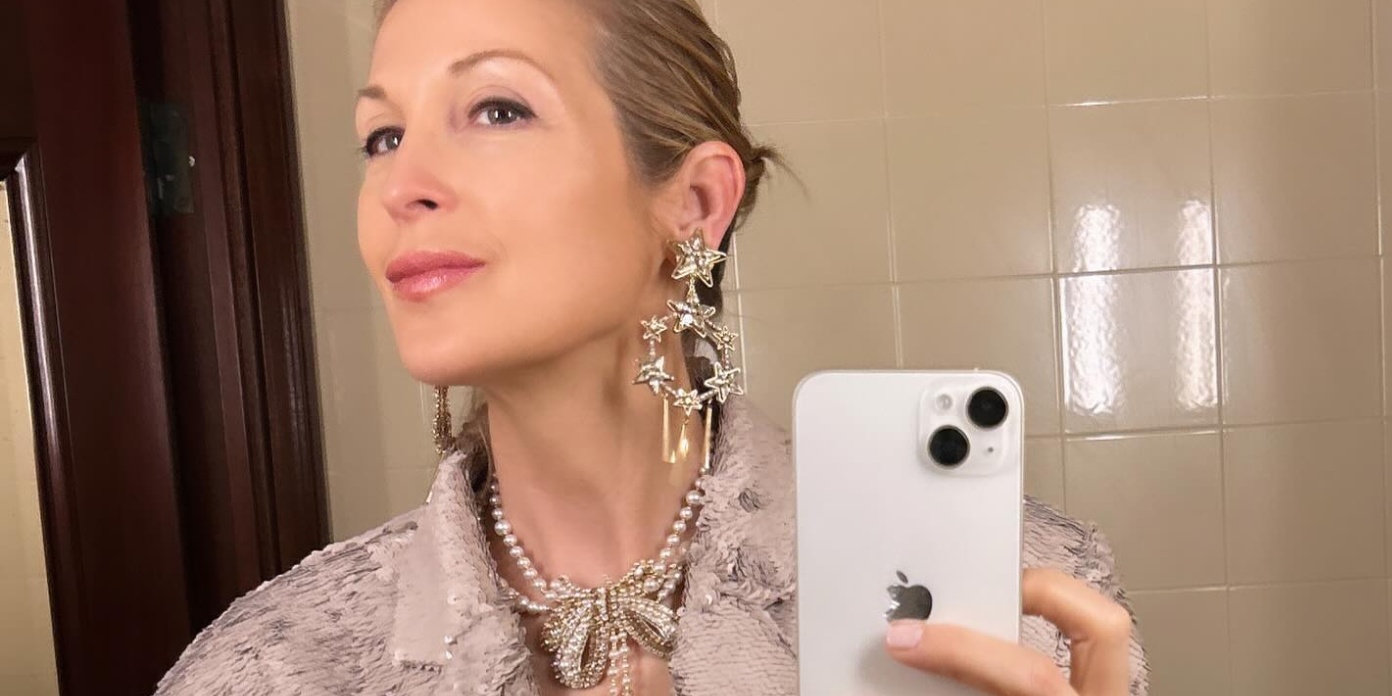 Discover Kelly Rutherford like you've never seen her before!