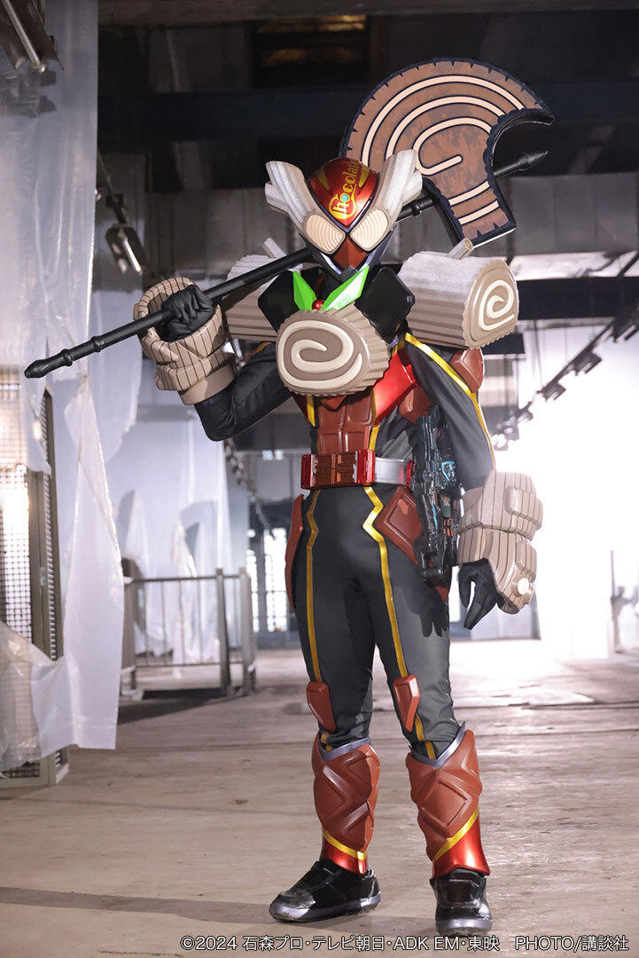 新たな仮面ライダーが登場！ その名は仮面ライダーヴァレンだ