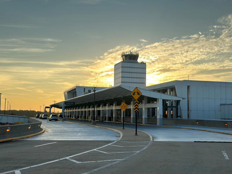 American Airlines flight makes emergency landing at Jackson airport