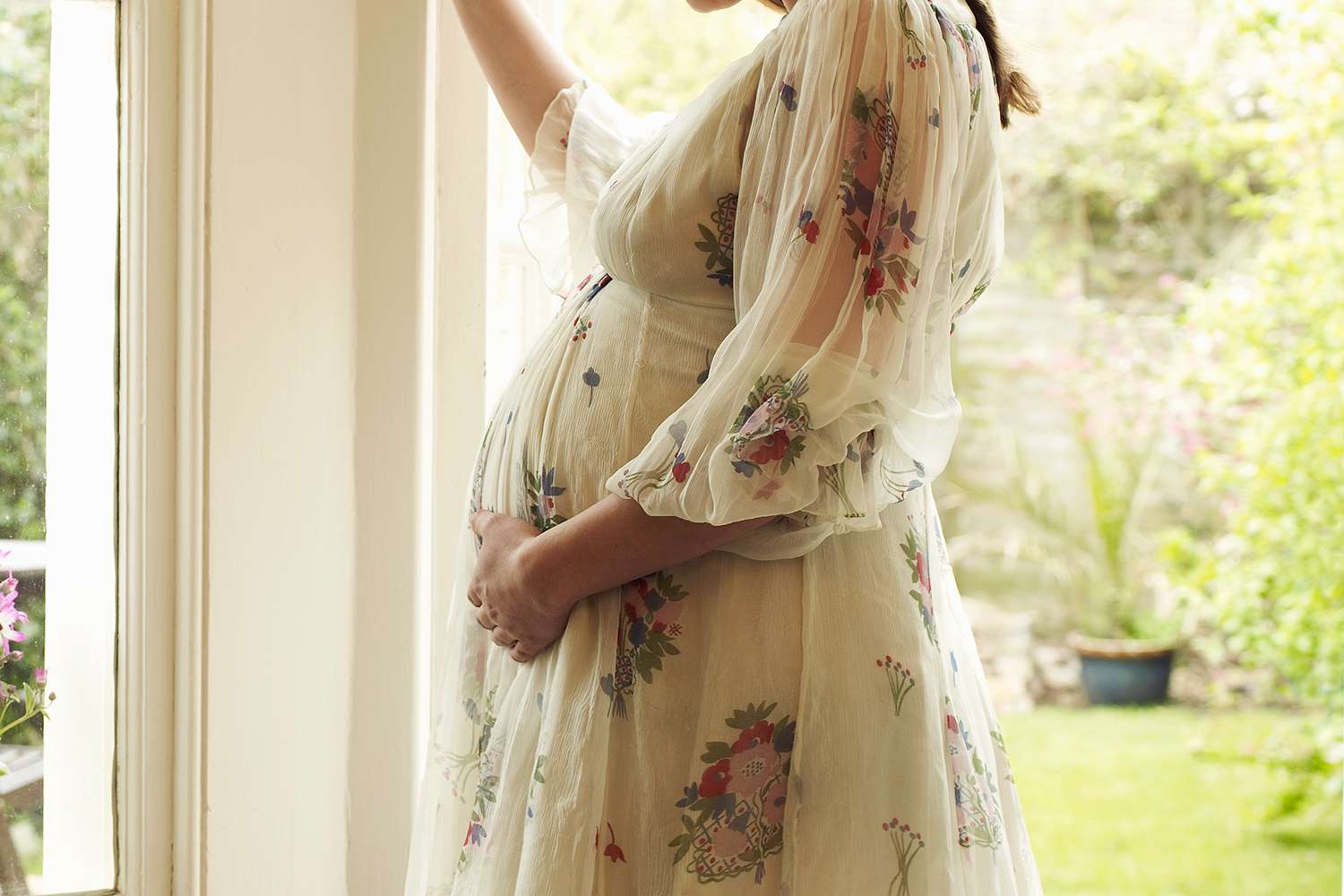 MotherinLaw Refuses to Visit Newborn After MomtoBe Sets Some Boundaries