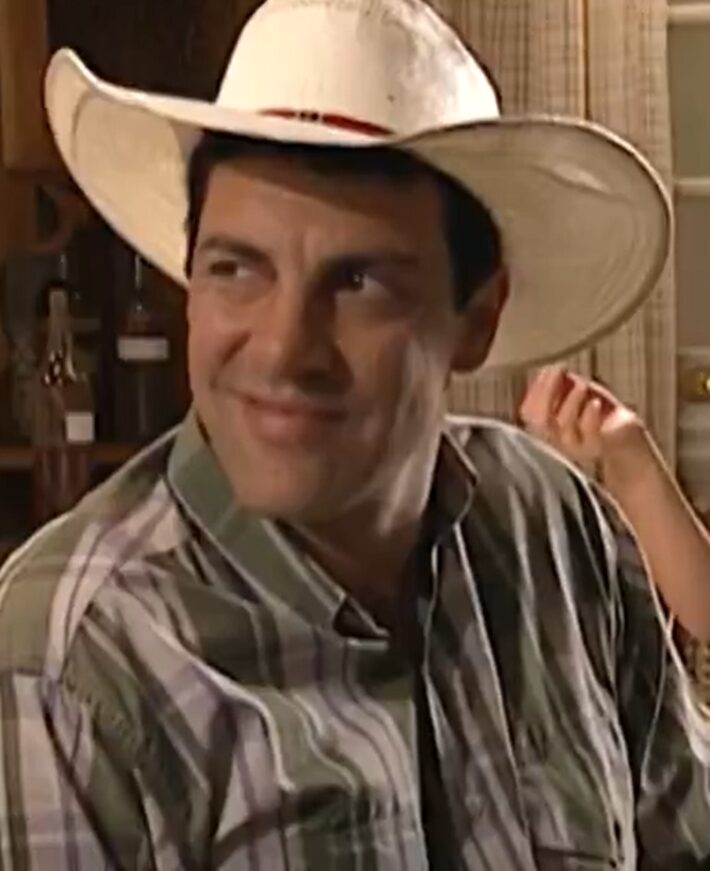 Gerson Brenner em cena da novela 'Corpo Dourado' (1998) Foto: Reprodução de cena da novela 'Corpo Dourado' (1998)/TV Globo