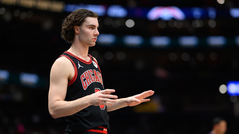 Josh Giddey Makes NBA History in Bulls-Raptors
