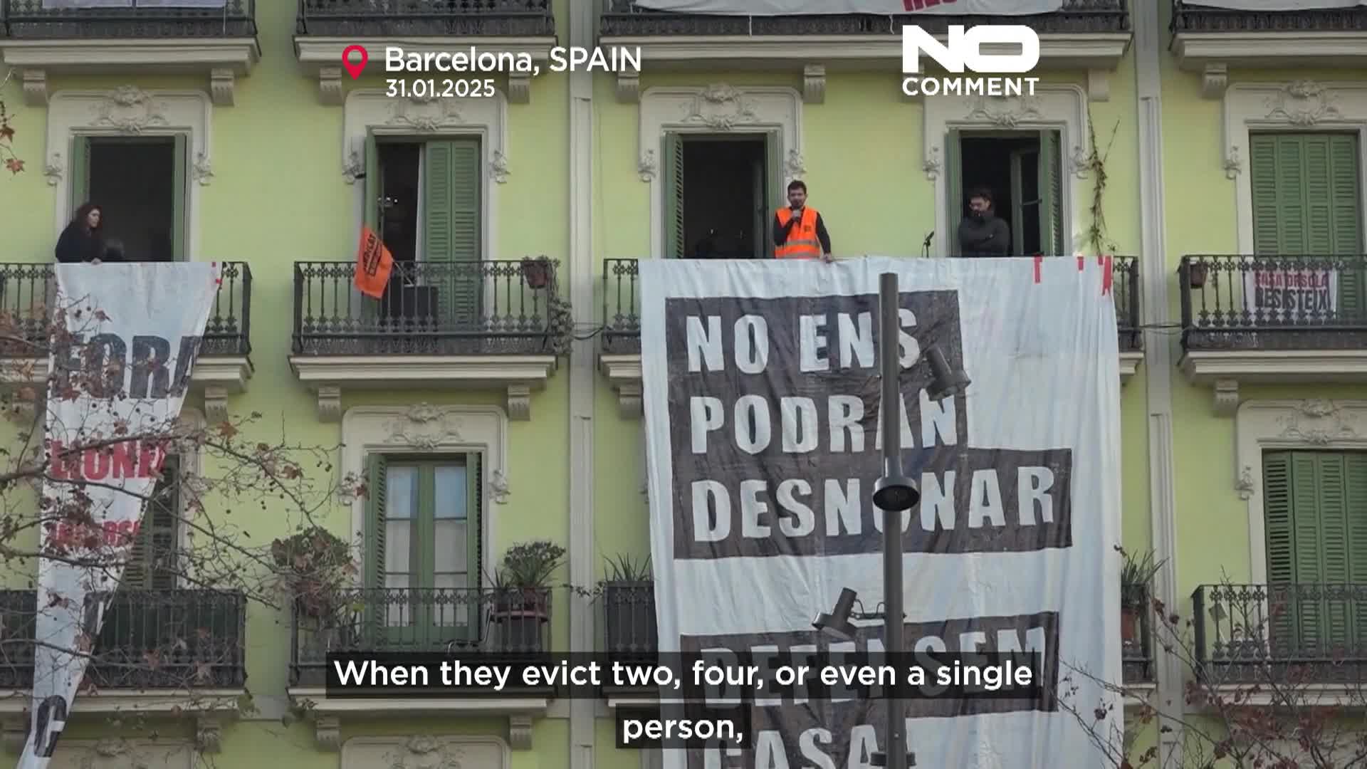 Watch: protesters rally to postpone eviction at Barcelona #39 s building