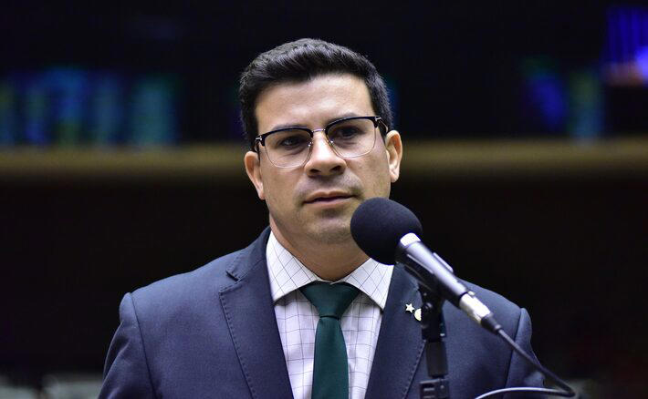 Deputado Carlos Veras (PT-PE) foi eleito primeiro-secretário da Mesa Diretora da Câmara Foto: Zeca Ribeiro/Câmara dos Deputados
