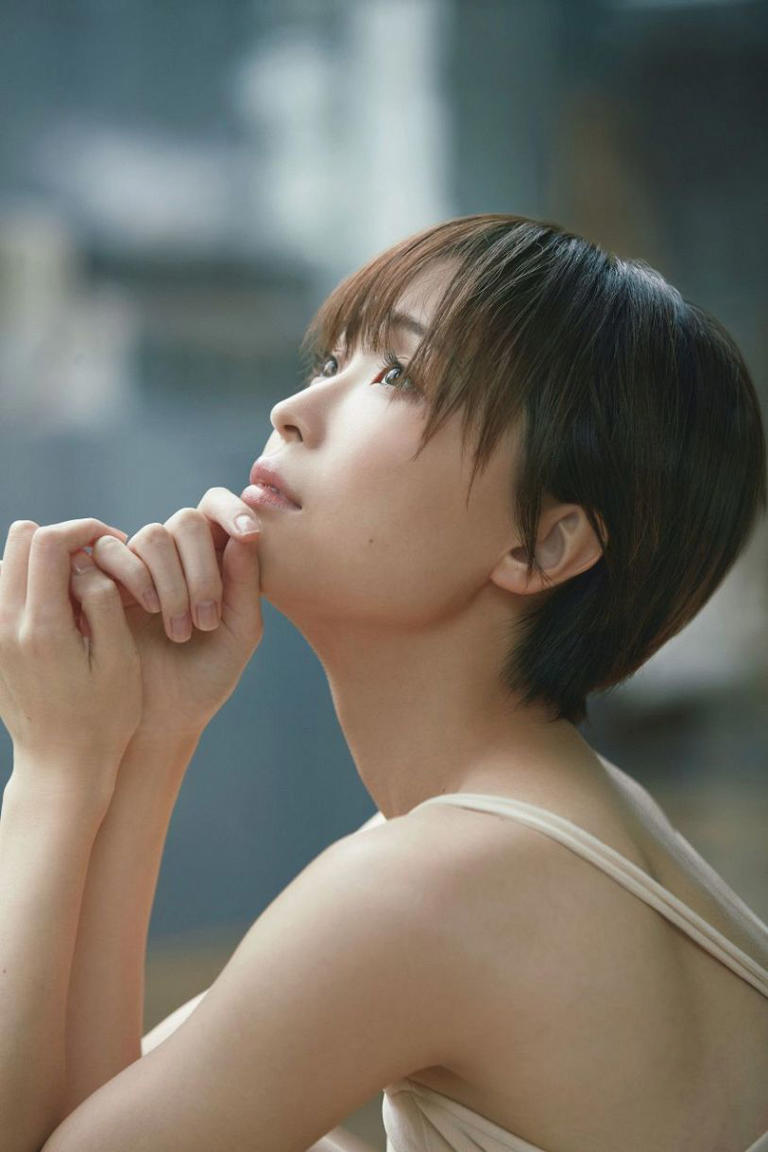 渡邊渚フォトエッセイ 透明を満たす　サイン入り ポストカード5枚セット 615ggeIMm4L.jpg_BO30,255,255,