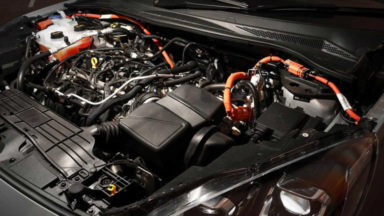 This hybrid SUV’s year-end discount is almost too good to be true
