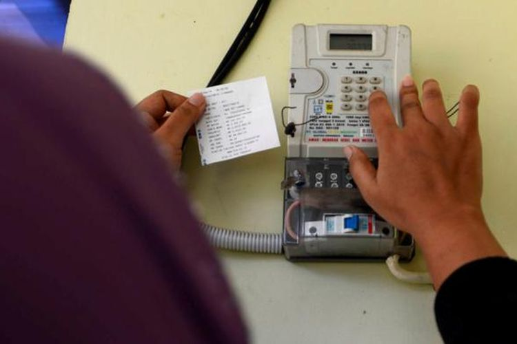 Lebih Hemat: Token Listrik Rp20.000 atau Rp50.000 untuk 900 VA?