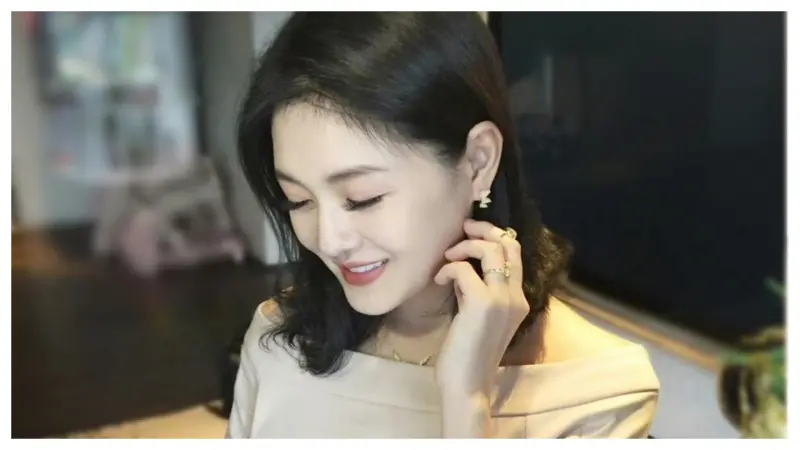 大S因流感併發肺炎離世,引發民眾恐慌搶打流感疫苗。(圖/翻攝自大S微博)