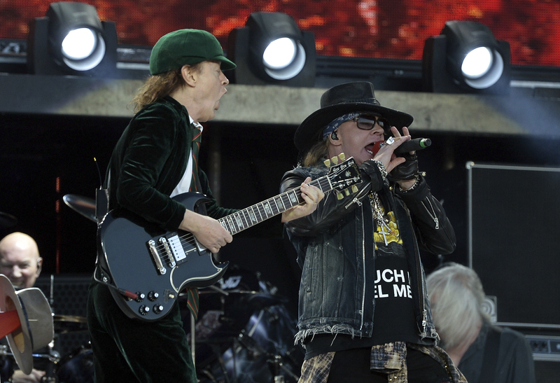 Na letišti v pražských Letňanech v červnu po devíti letech zahrají AC/DC