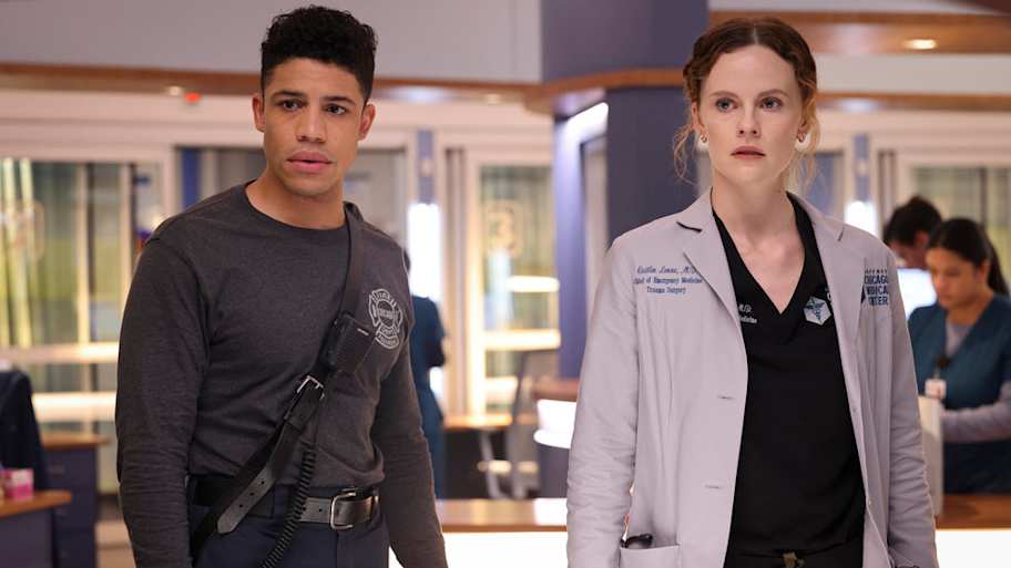CHICAGO MED -- "Forget Me Not" Episode 1006 -- Pictured: (l-r) Kenneth LaRon Hamilton as Paramedic Kenneth, Sarah Ramos as Dr. Caitlin Lenox -- (Photo by: George Burns Jr/NBC)