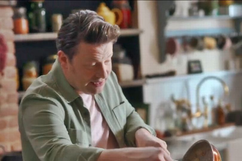 Jamie Oliver angers fans by adding controversial ingredient to ...