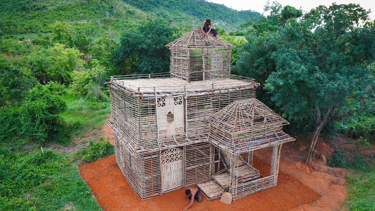 Two men build a three-story bamboo home by hand without modern tools