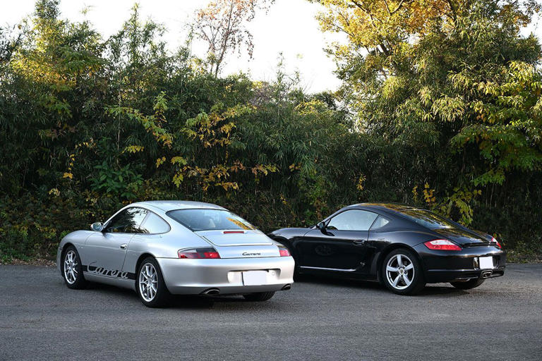 2台持つとクルマはもっと楽しい！ 911カレラとケイマンを愛する