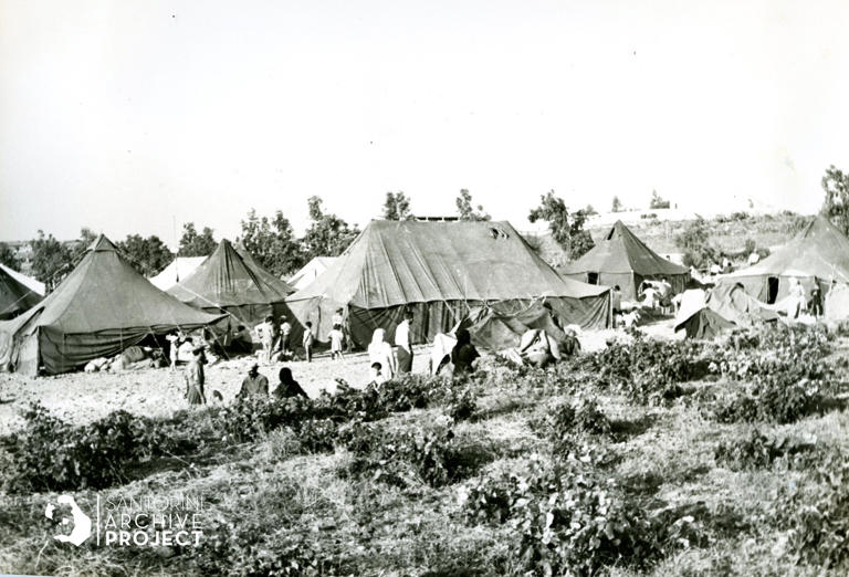 Σαντορίνη: Ο σεισμός του 1956 από φωτογραφίες και δημοσιεύματα της εποχής – «Η δόνηση ισοδυναμούσε με την έκρηξη 10.000 ατομικών βομβών»