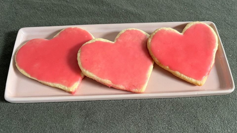 Zum Valentinstag: Einfache Herz-Kekse selber machen mit Mürbeteig