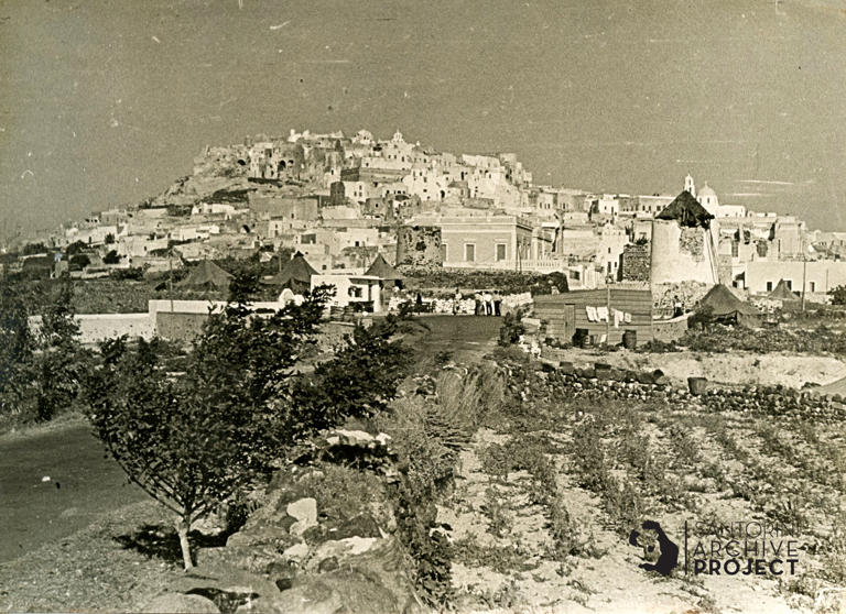 Σαντορίνη: Ο σεισμός του 1956 από φωτογραφίες και δημοσιεύματα της εποχής – «Η δόνηση ισοδυναμούσε με την έκρηξη 10.000 ατομικών βομβών»