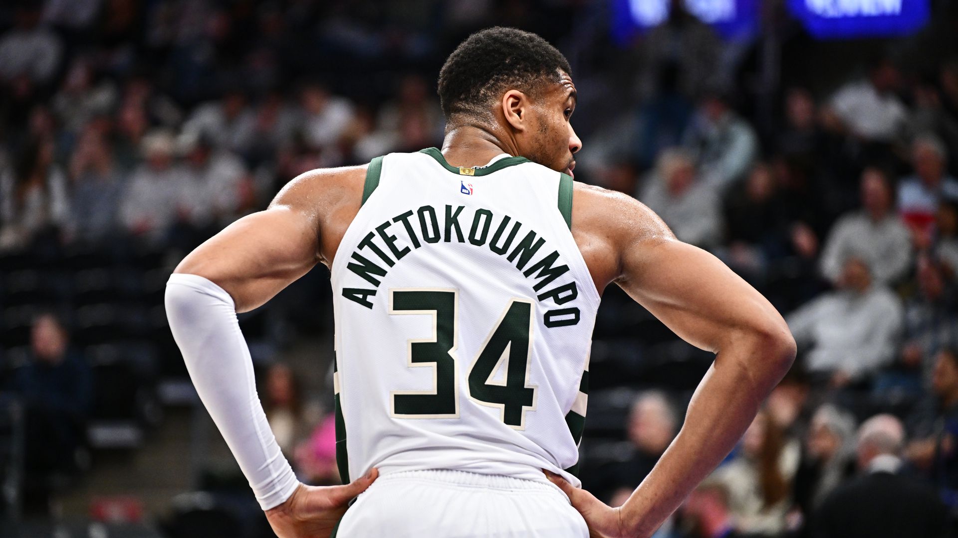 giannis antetokounmpo employee of the month