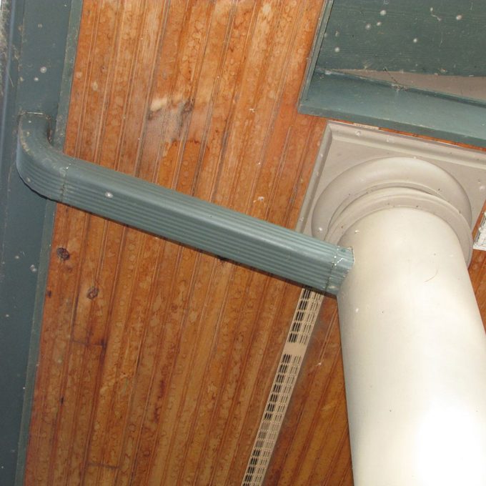 Downspout-hidden-in-column-1200×1200
