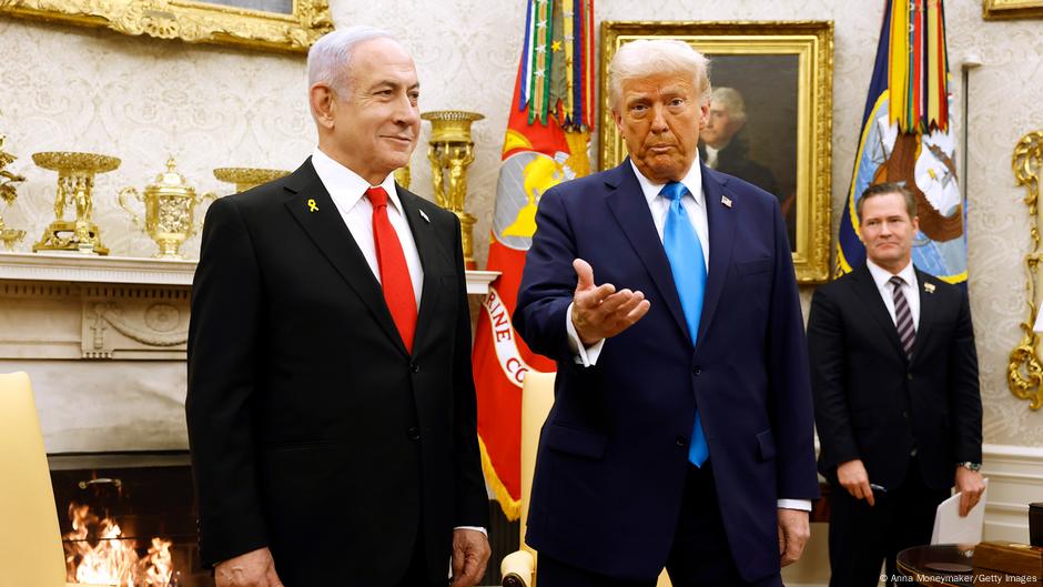 Benjamin Netanyahu é o primeiro líder estrangeiro a reunir-se com Donald Trump desde a sua tomada de posse