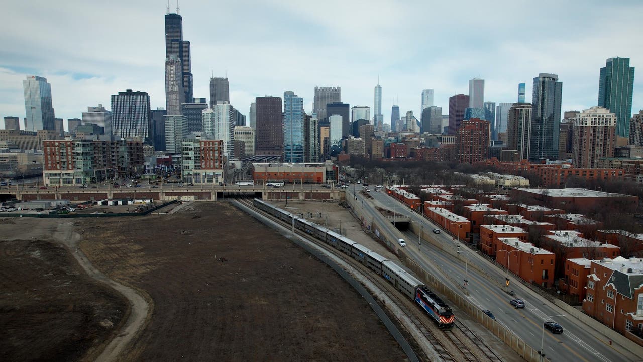 Chicago weather: February warmth builds with 50s arriving Friday