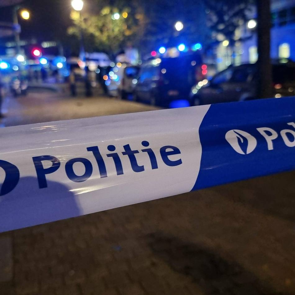 Schüsse nahe U-Bahn – Brüsseler Polizei sucht Bewaffnete