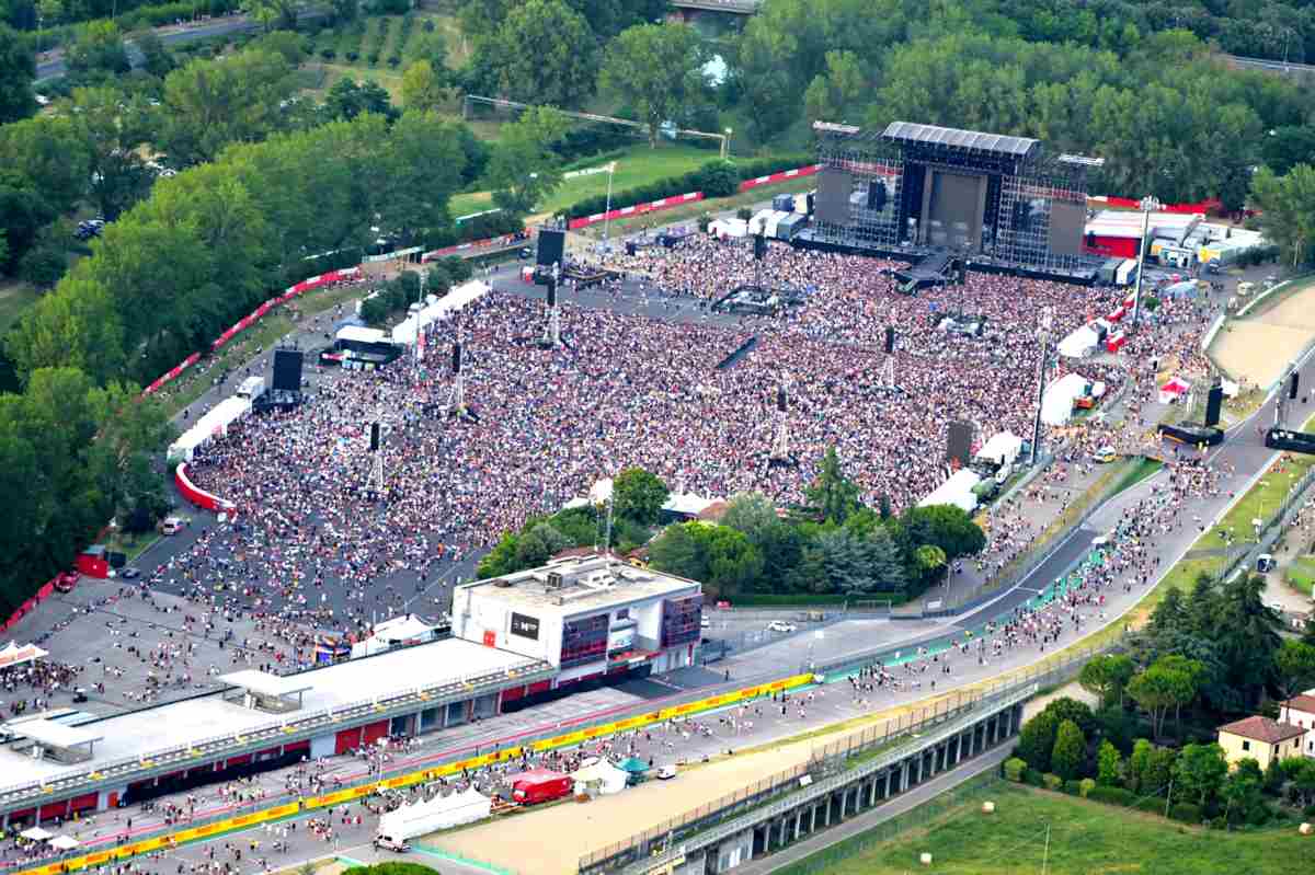 Curiosità – Imola e gli AC/DC: un amore nato in pista