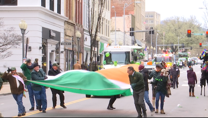 roanoke st patricks day parade parking