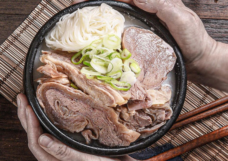 서울 3대 설렁탕 이남장, 2인분 같은 1인분에 7400원
