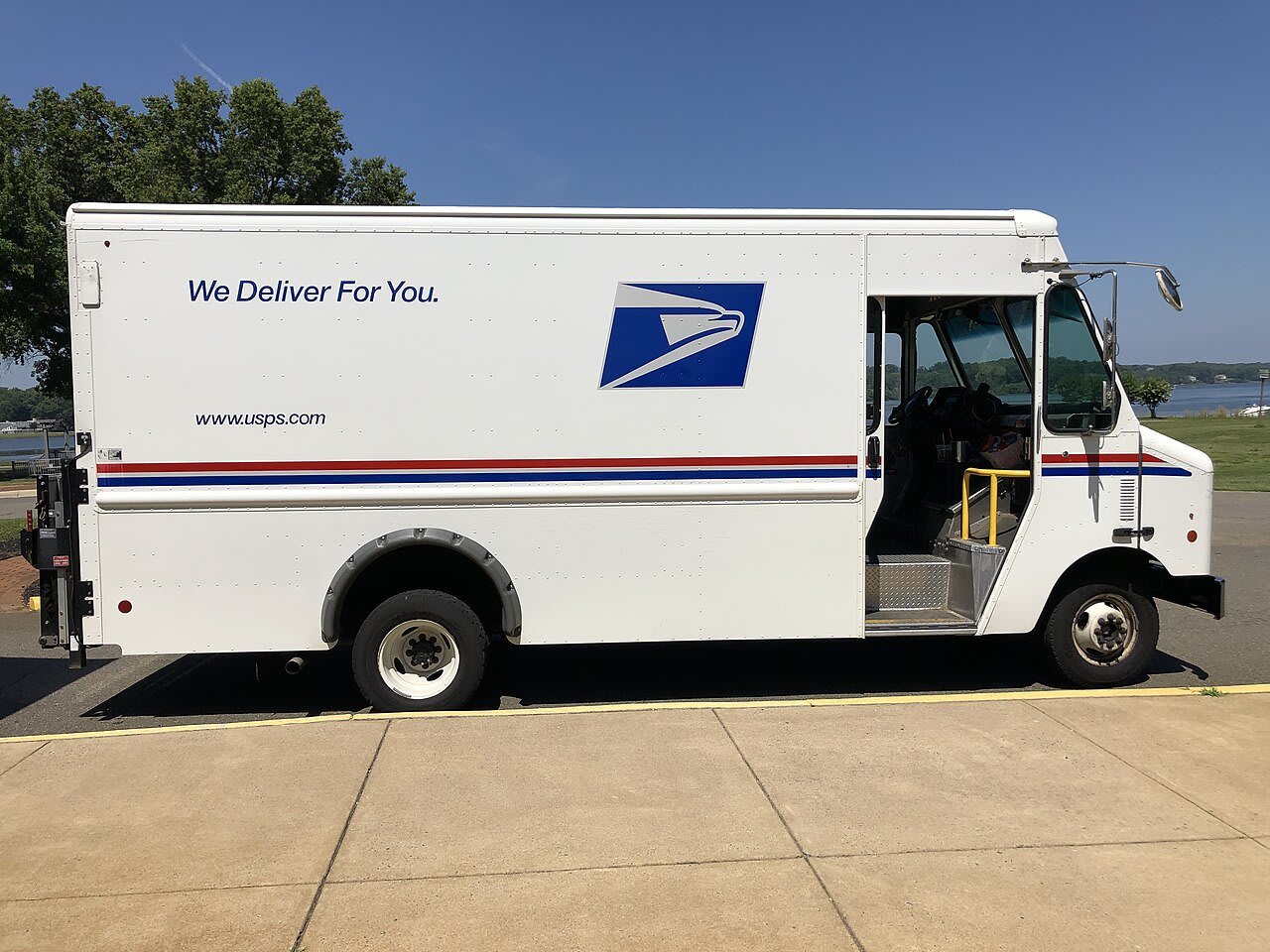 USPS resumes delivery of China - AA1ytqSF.img