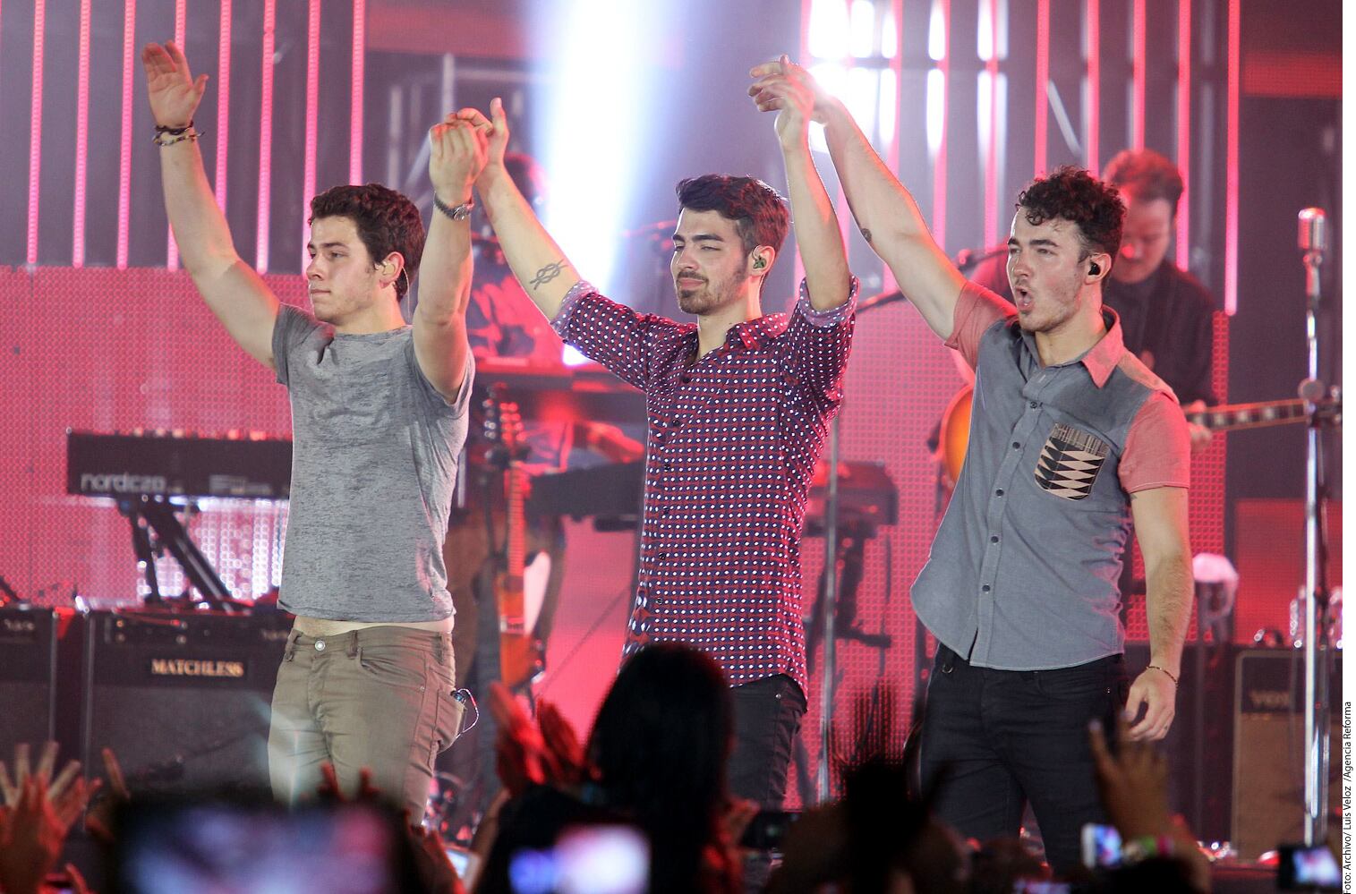 Jonas Brothers sorprenden a fans en trivia de Camp Rock en Toronto(01)