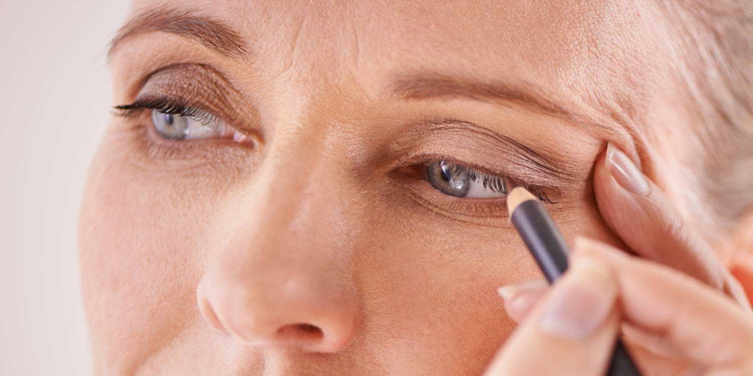 How to apply eyeliner to mature skin, according to makeup artists