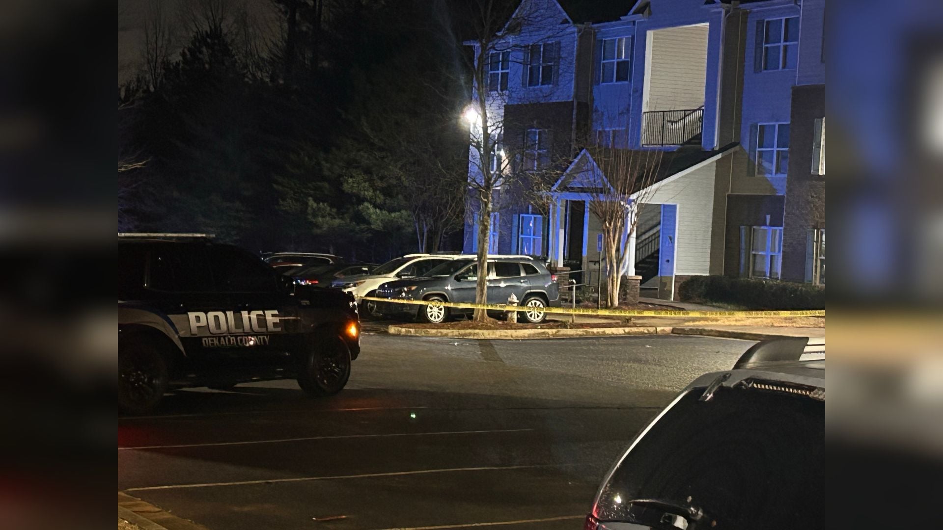 Man arrested after allegedly holding girlfriend, her 2 children hostage