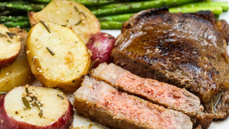 This Greek steak marinade is a simple and delicious way to add some ...