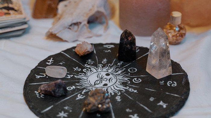Leo Waspada Lebih Serta Ketenangan Jiwa Libra: Prediksi Zodiak Jumat 9 Mei 2025