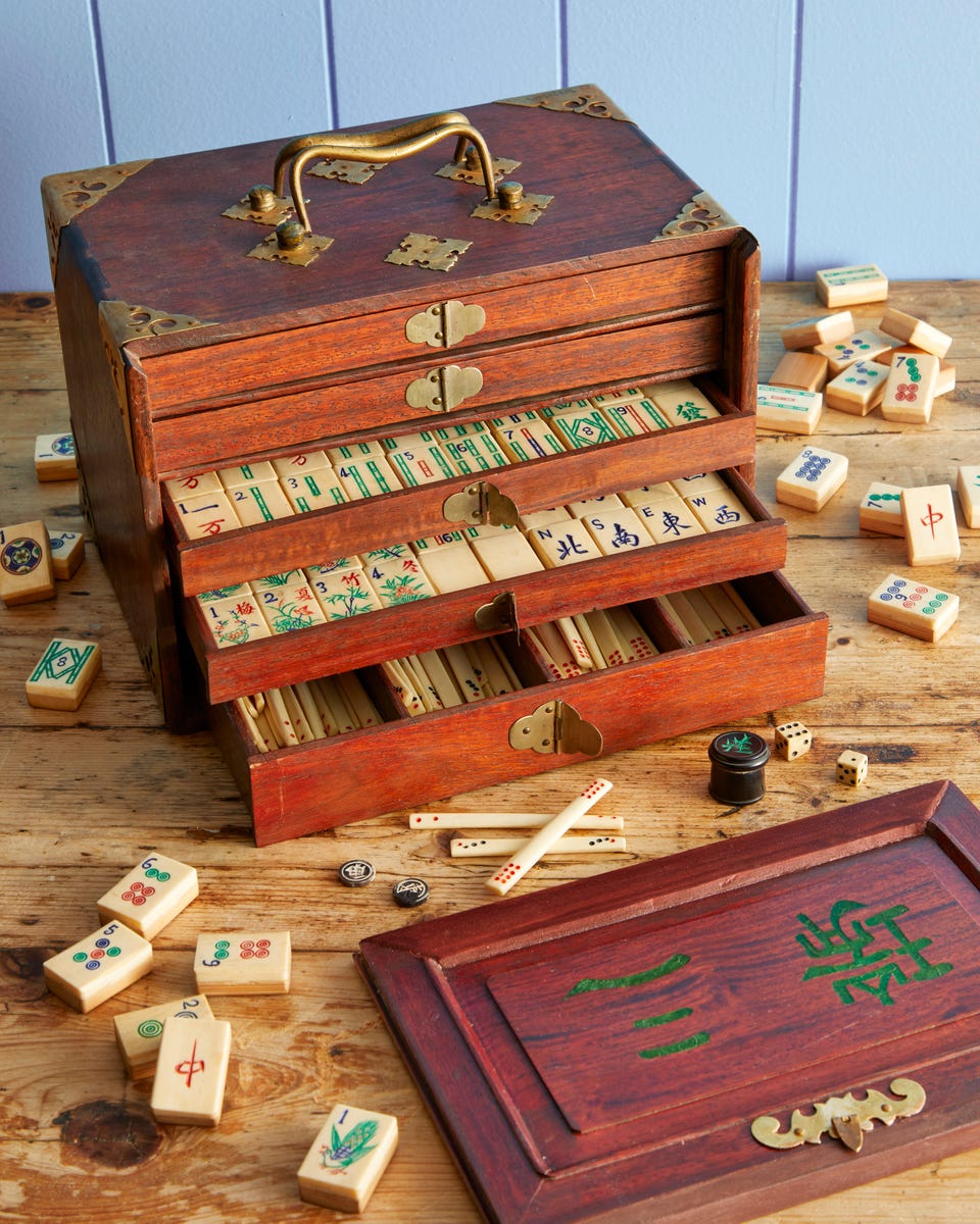 vintage mahjong set.jpg