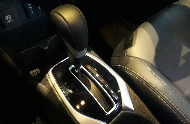 AA1z3qJn Ternyata, Ini Aturan Parkir Mobil Bekas Matik!