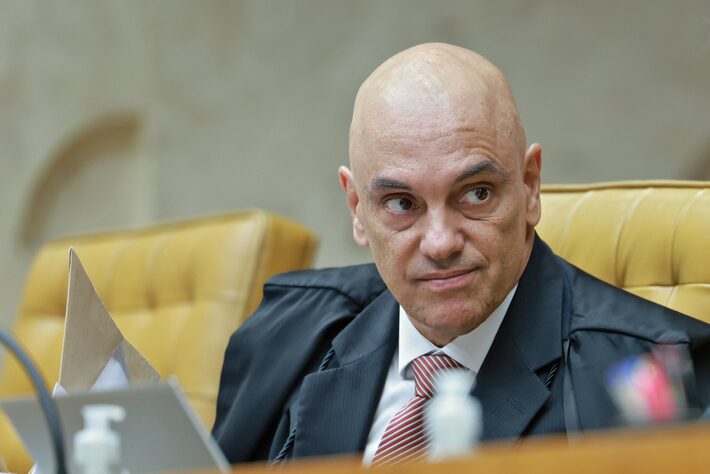 Moraes fala que não irá admitir ‘tumulto processual’ e nega pedido da defesa de Bolsonaro