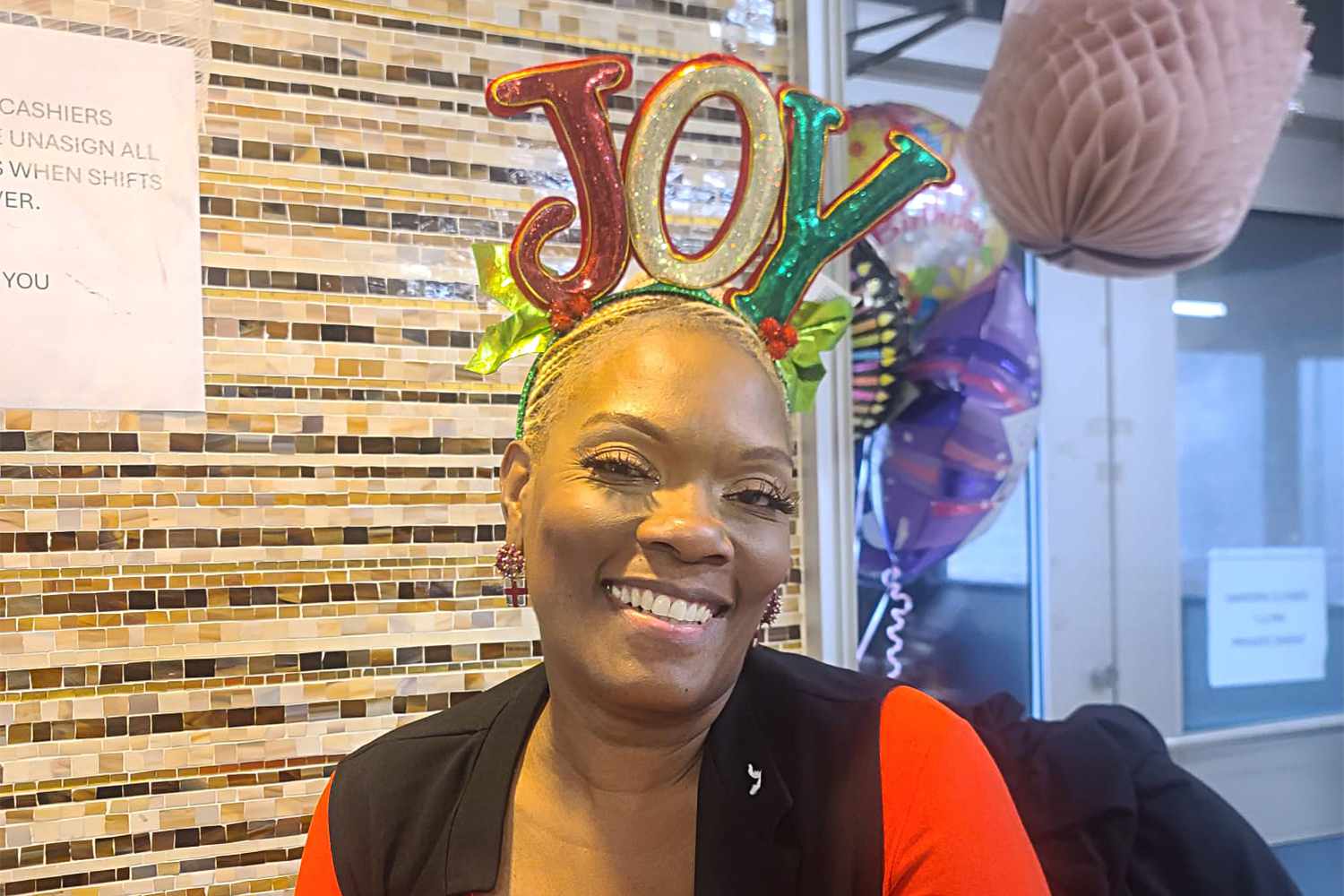 Bronx Cashier Serves Up Inspirational Quotes with a Side of Love 'I