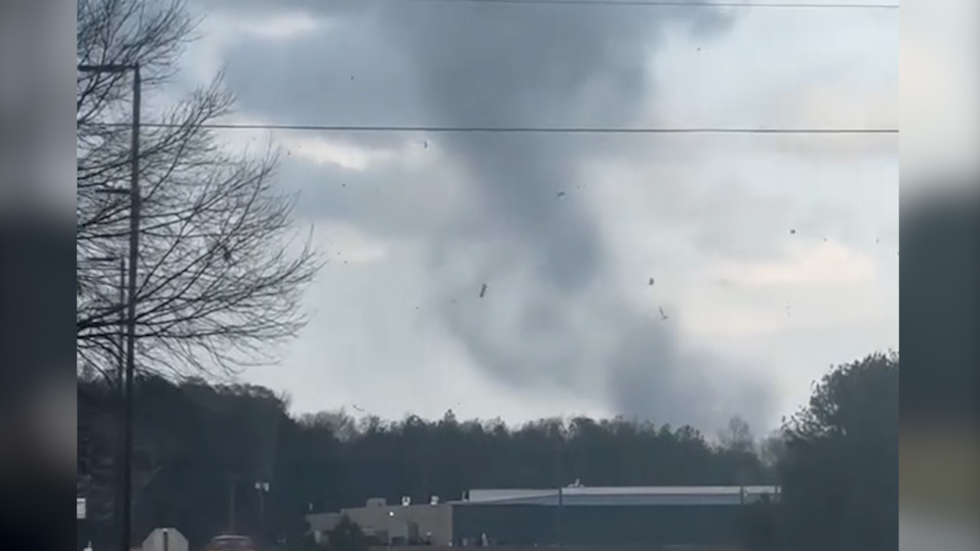 video-shows-debris-flying-as-tornado-forms-in-mississippi