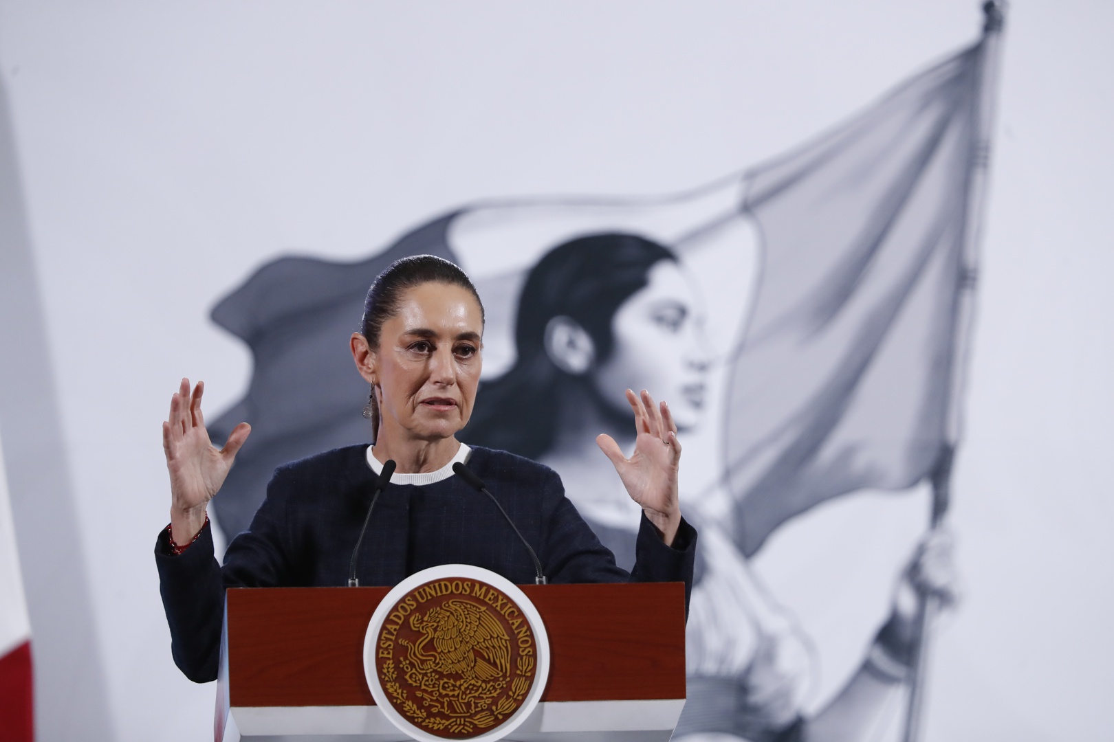 Sheinbaum advierte que Nissan "perdería el mercado" mexicano si se va por temor a Trump