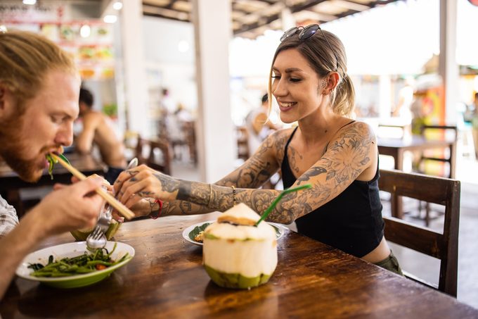 This Is What Your Waiter First Notices About You Gettyimages 1405383284