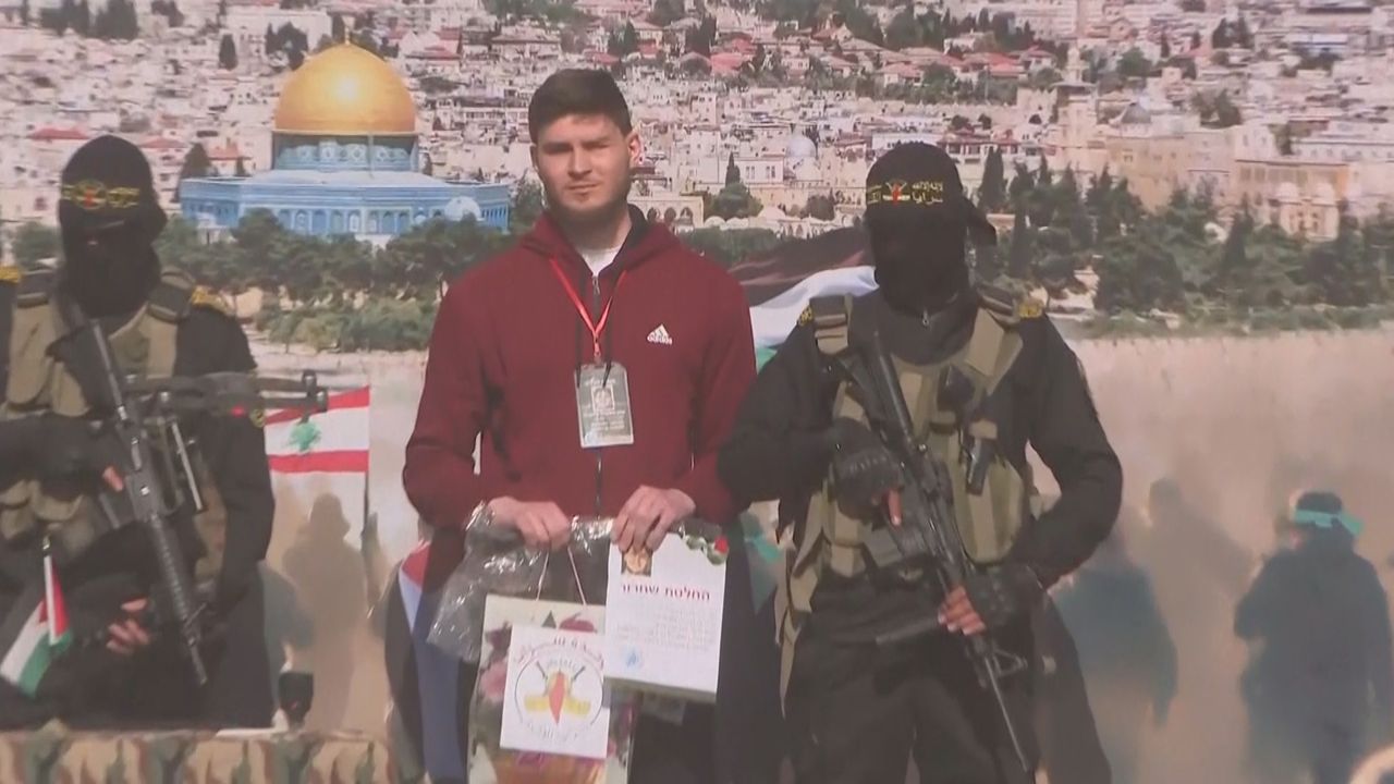 Weitere Geiseln freigelassen: Hamas übergeben Männer an Rotes Kreuz