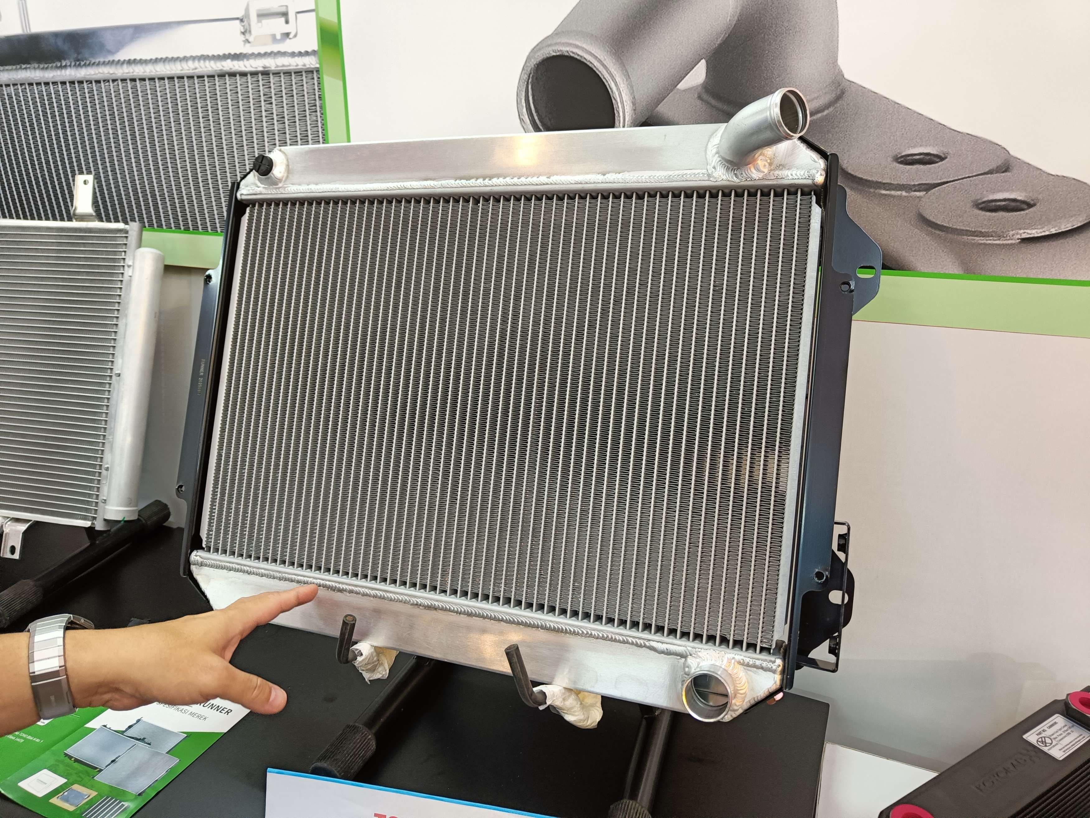 Mengapa Radiator Mobil Matic Di Pasaran Harganya Lebih Tinggi