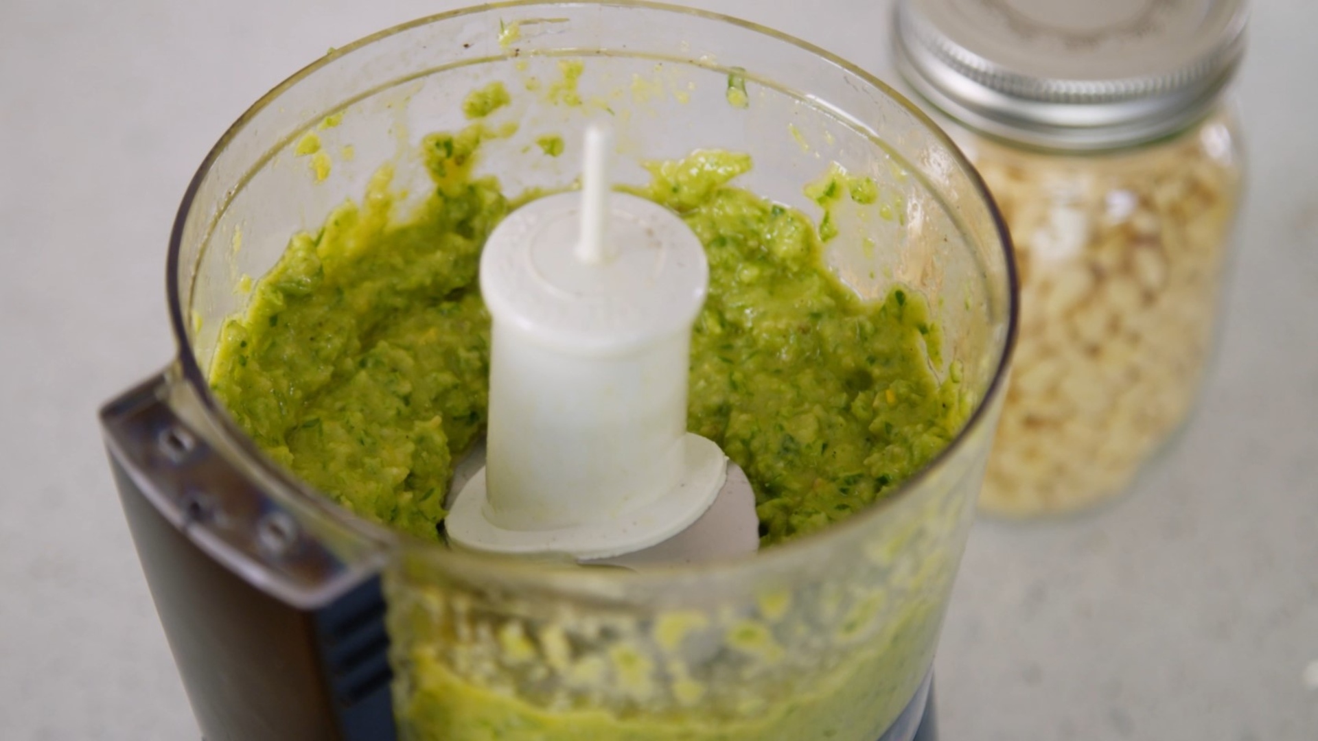 Kräftiges und geschmackvolles Knoblauchpesto-Rezept