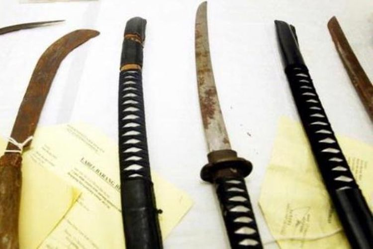 Ilustrasi senjata tajam.